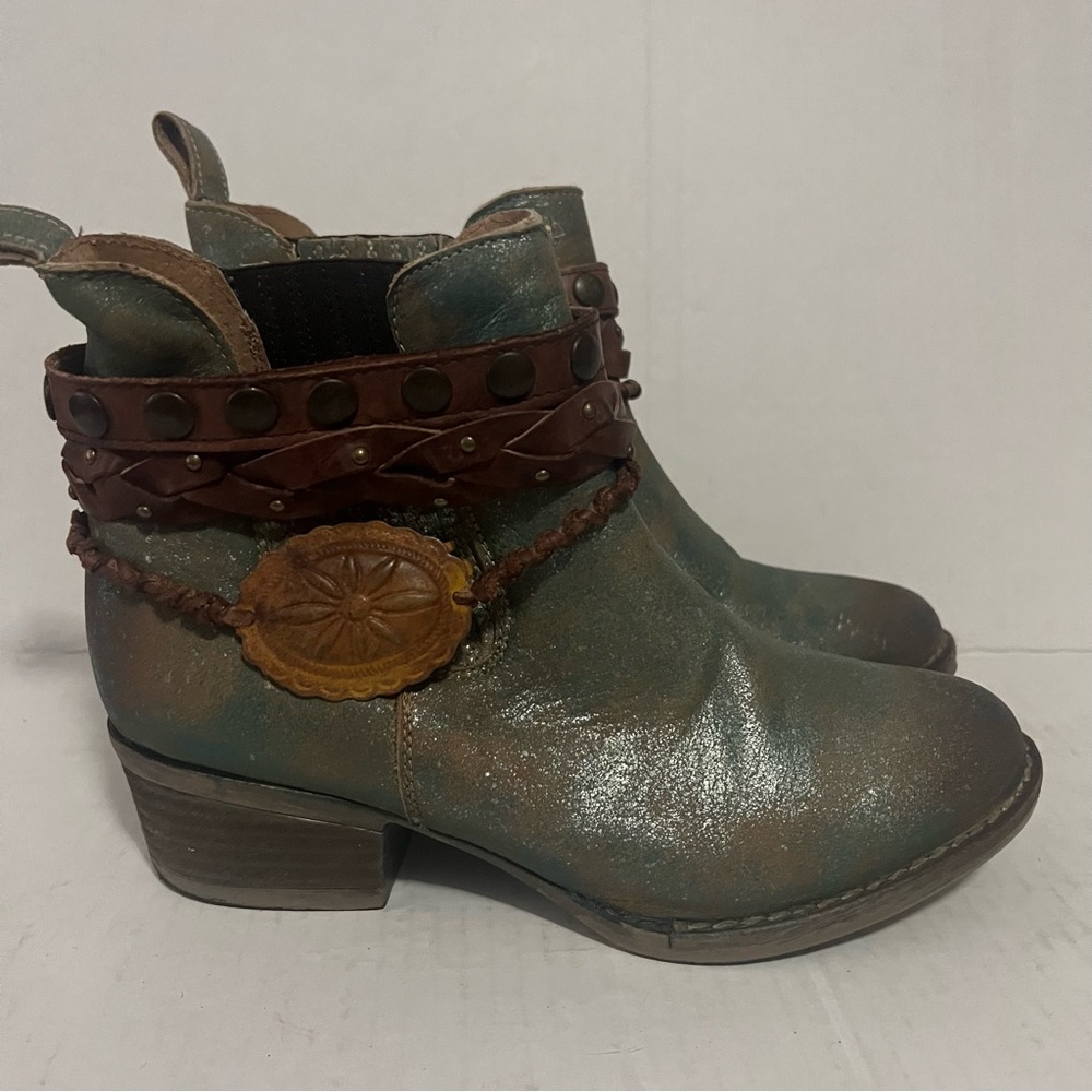 Women's Green Ankle Boots with Brown Accents
